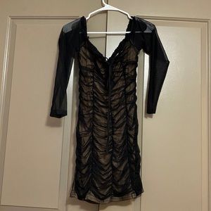 Fashion nova mini dress 🖤